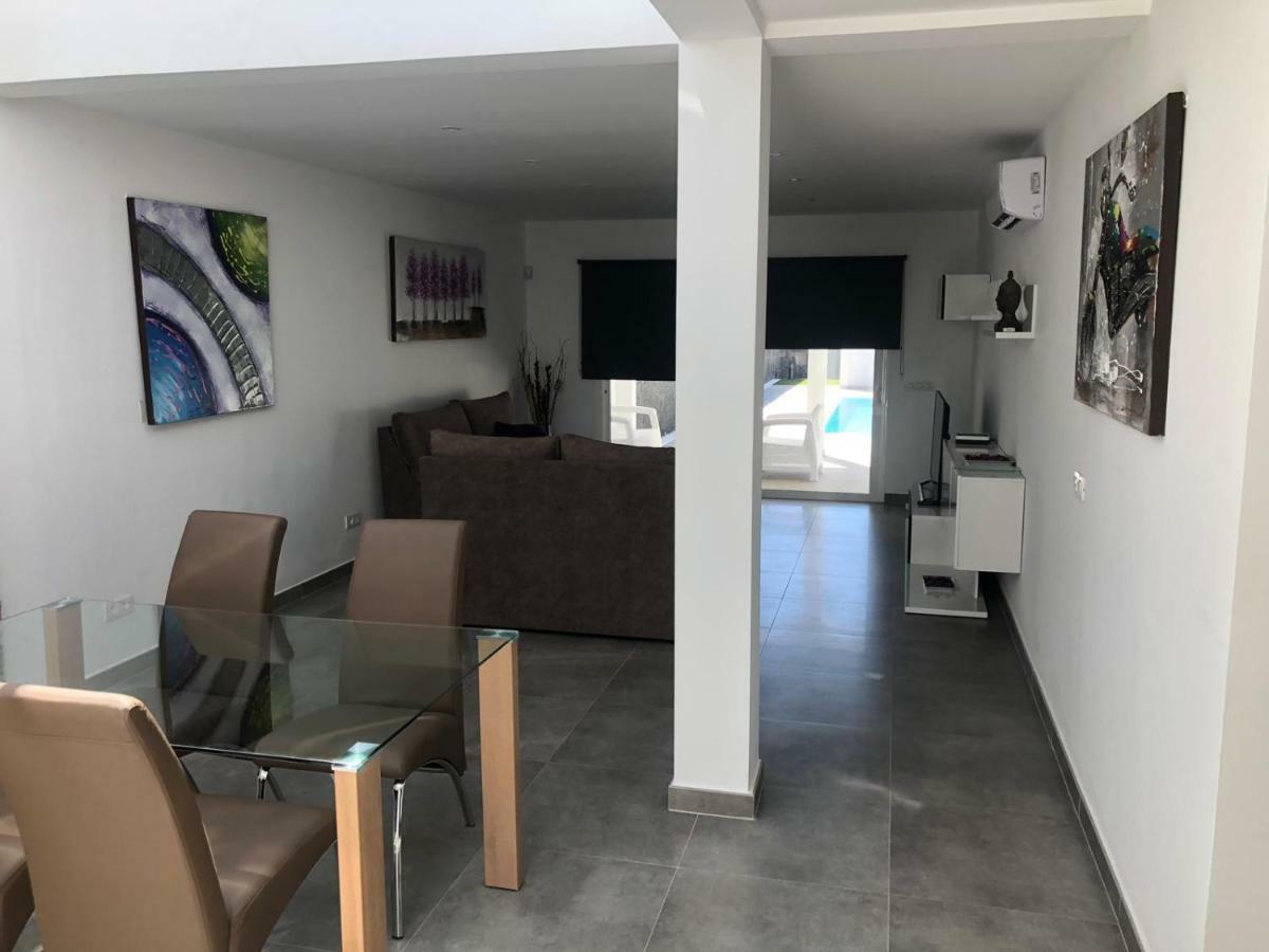 Casa Mercedes Плая Бланка Екстериор снимка